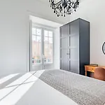 Elegant 2br + Gourmet Kitchen | Mid-term Διαμέρισμα Lisboa