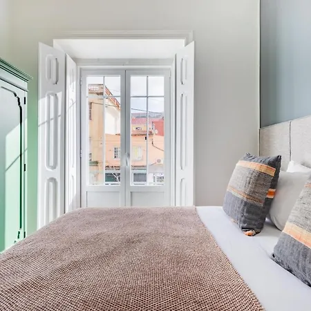 Elegant 2br + Gourmet Kitchen | Mid-term Lisboa