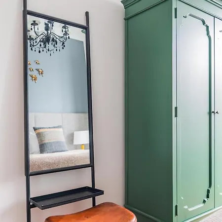 Elegant 2br + Gourmet Kitchen | Mid-term * Lisboa