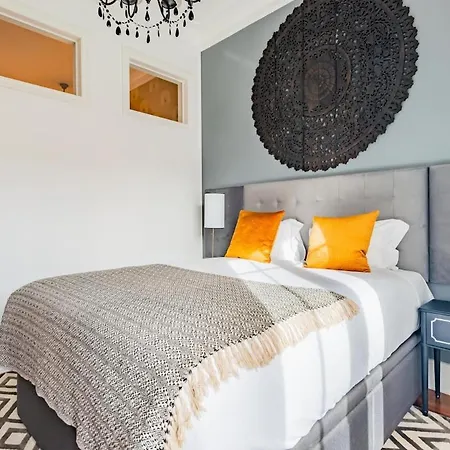 Elegant 2br + Gourmet Kitchen | Mid-term