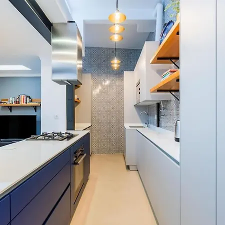 Wfh Luxury With Gourmet Kitchen Lisbon