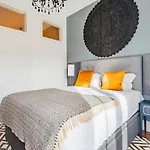Elegant 2br + Gourmet Kitchen | Mid-term