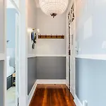 Apartment Elegant 2br + Gourmet Kitchen | Mid-term